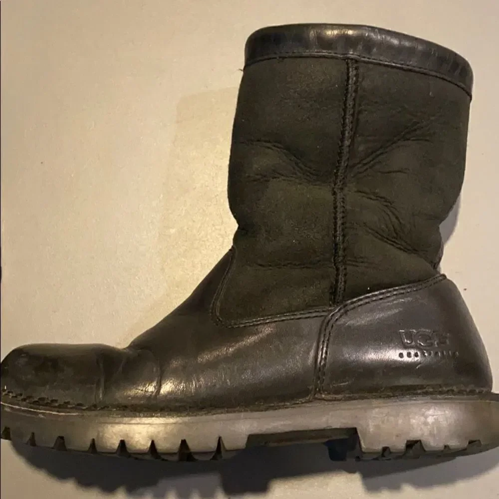 UGG size 6 kids boots.